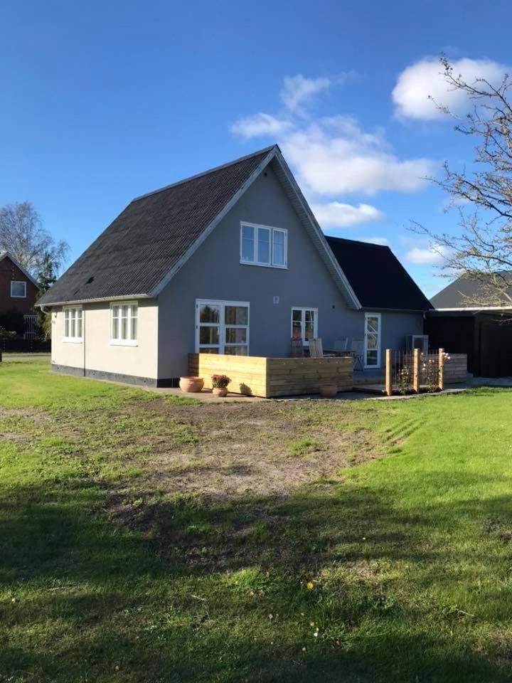 Hyggeligt Byhus Taet Ved Skov Og Togstation Ålbæk Eksteriør billede